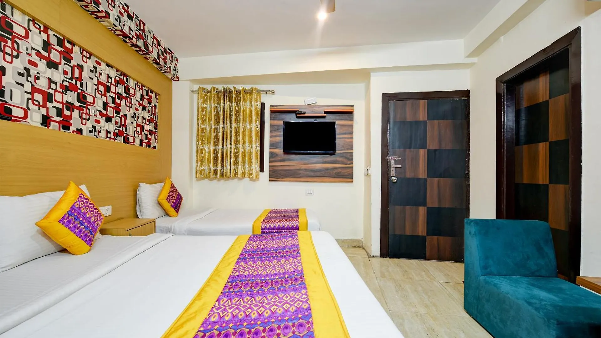 Hotel Emerald Park At Airport